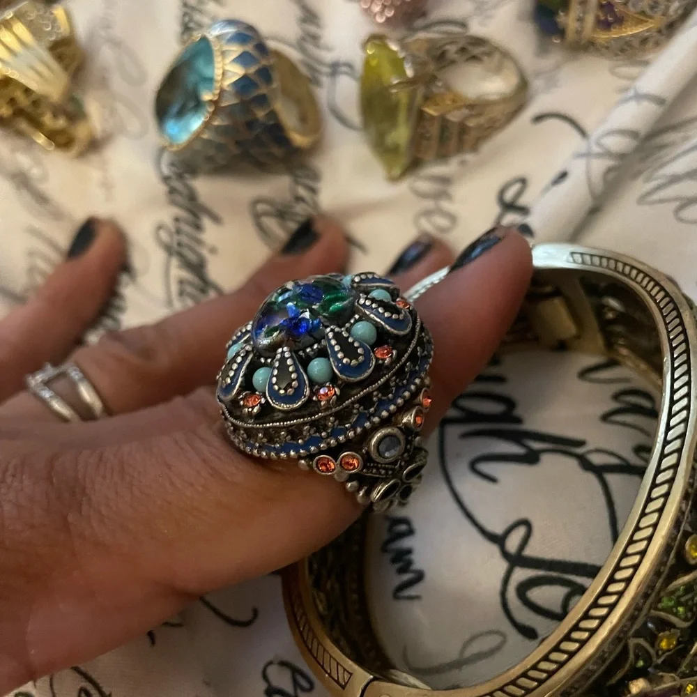 Sweet romance statement ring - Picture 3 of 5